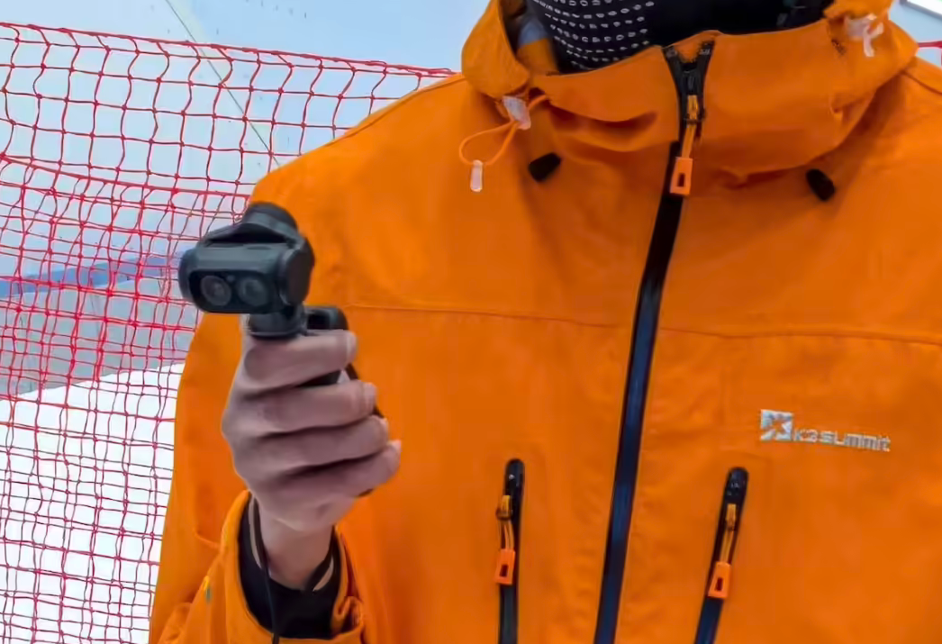 大疆Osmo Pocket 4意外曝光 外置补光灯亮相 双版本规格全解析